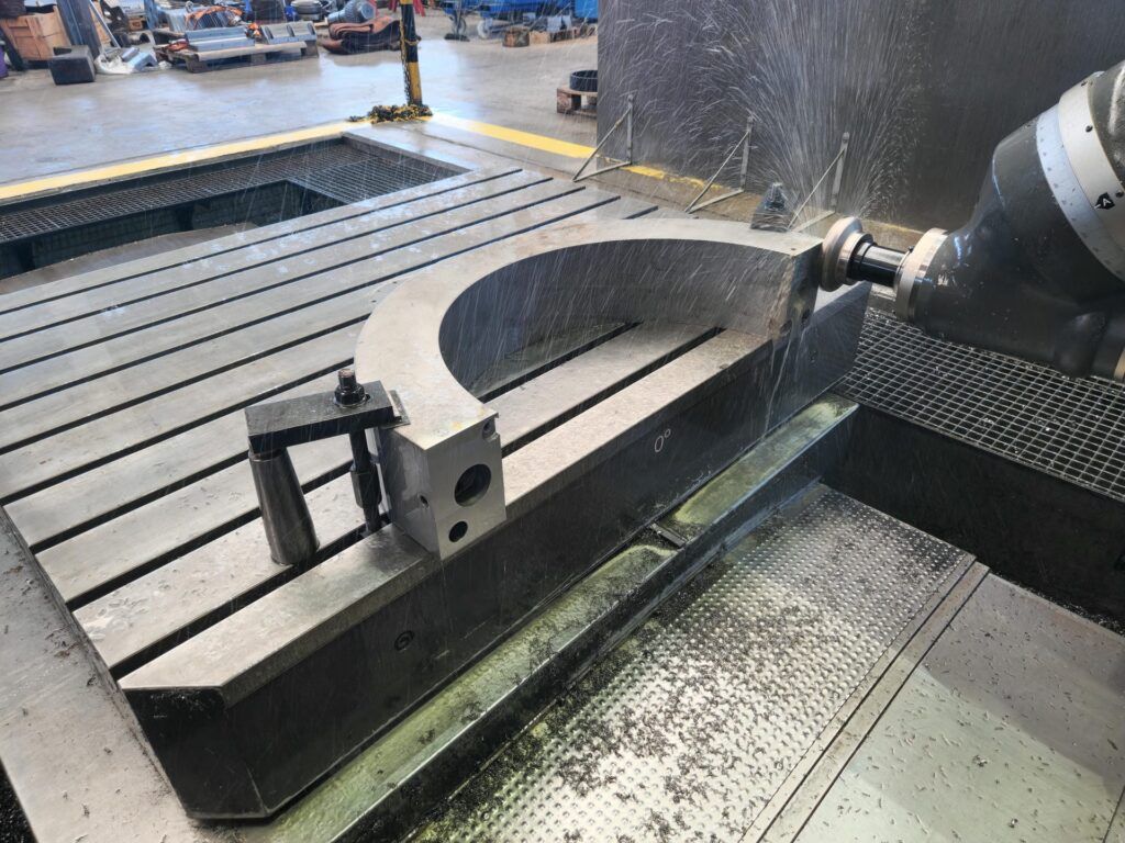 Machining of big end bore cap faces on our CNC boring machine